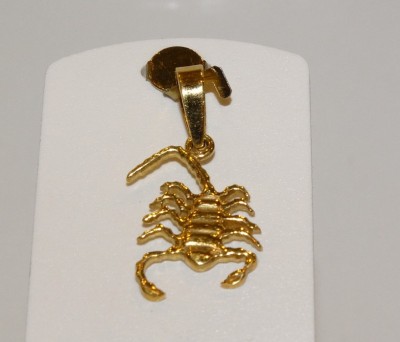 Scorpion en or jaune 18 carats